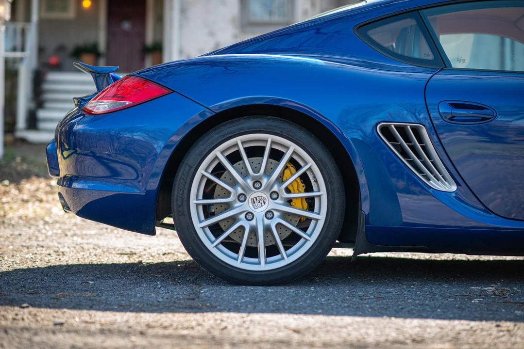 2010 Porsche 987 Cayman S - Image 29 of 31