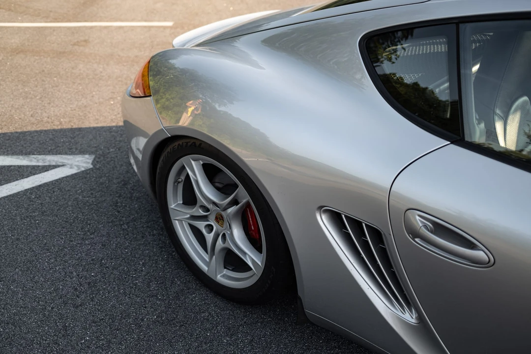 2010 Porsche 987 Cayman - Image 26 of 31