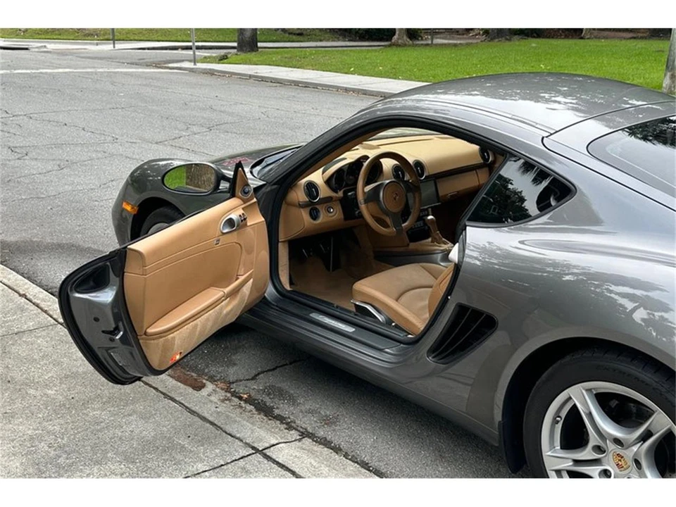 2010 Porsche 987 Cayman - Image 25 of 31