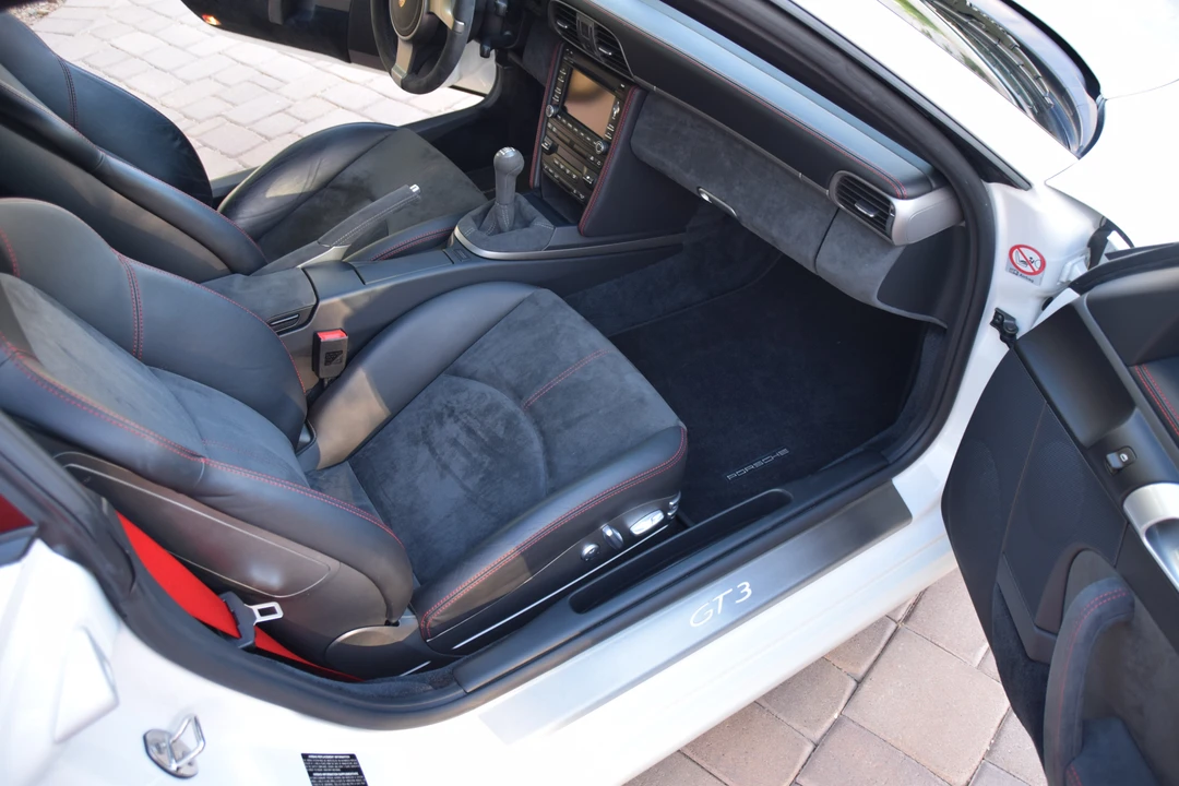2010 Porsche 997 GT3 - Image 5 of 6