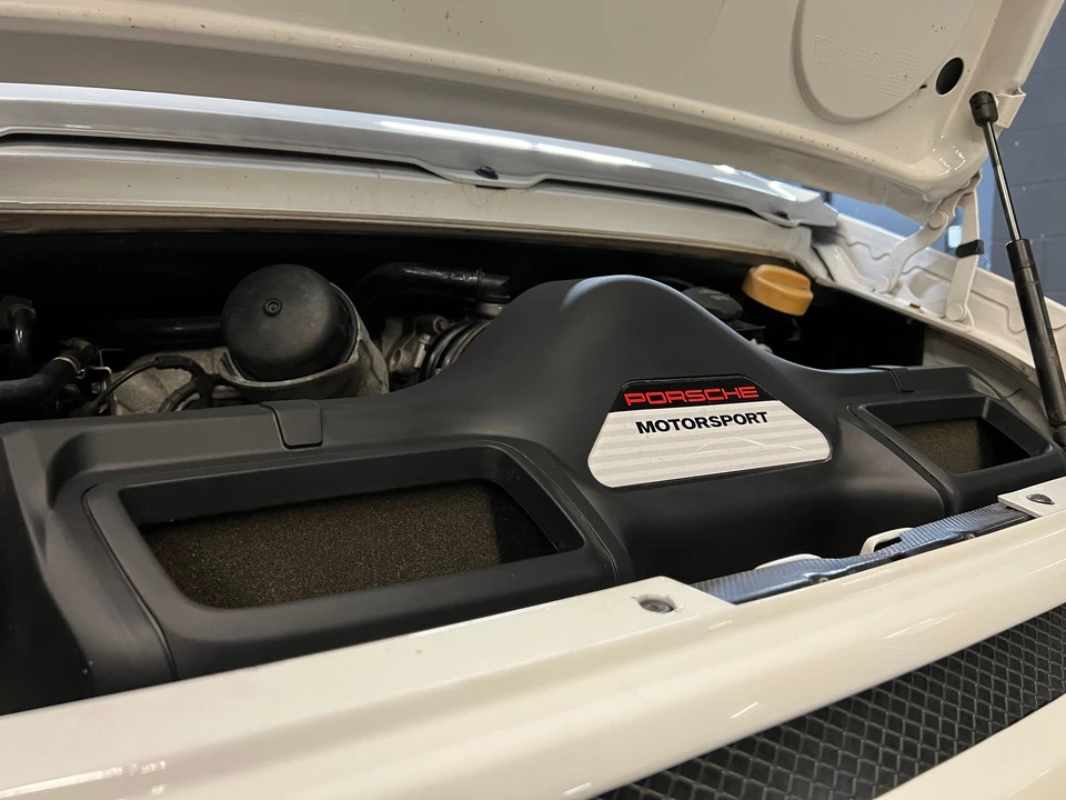 2010 Porsche 997 GT3 - Image 16 of 20