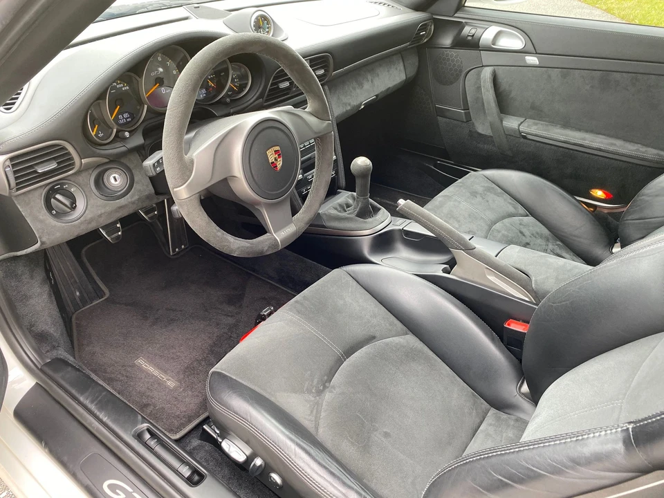 2010 Porsche 997 GT3 - Image 7 of 9