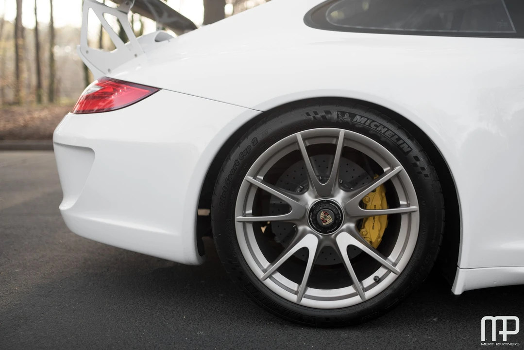 2010 Porsche 997 GT3 RS - Image 5 of 31
