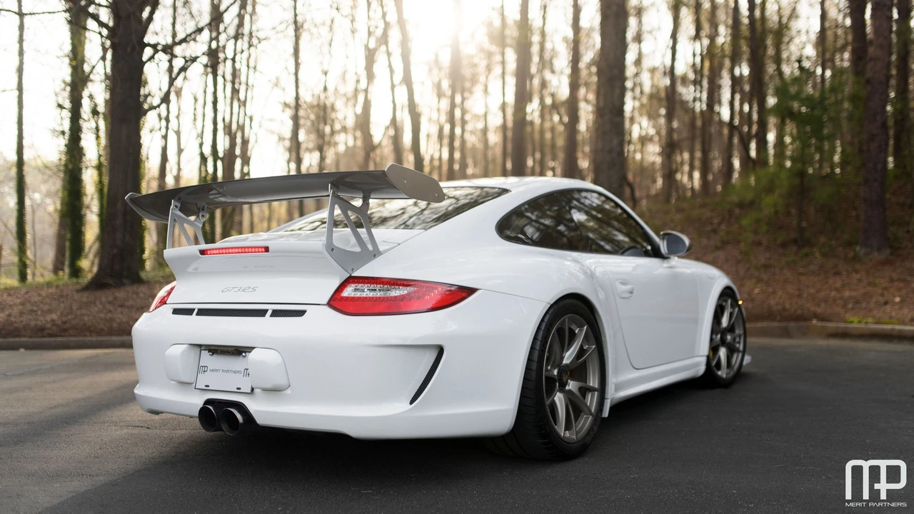 2010 Porsche 997 GT3 RS - Image 6 of 31