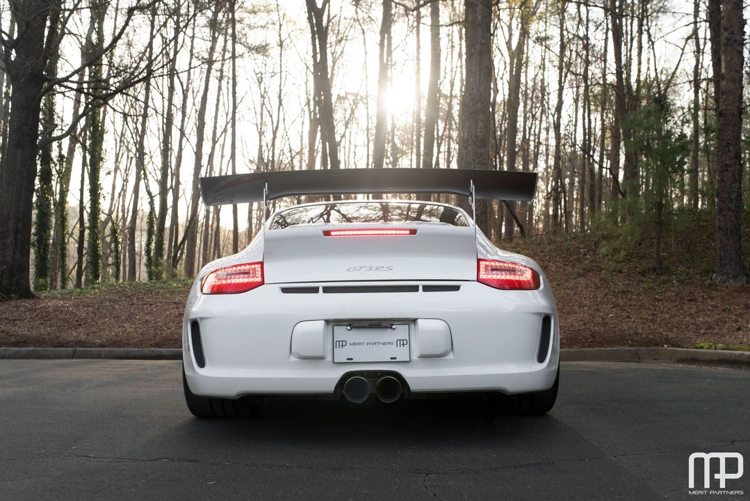 2010 Porsche 997 GT3 RS - Image 7 of 31