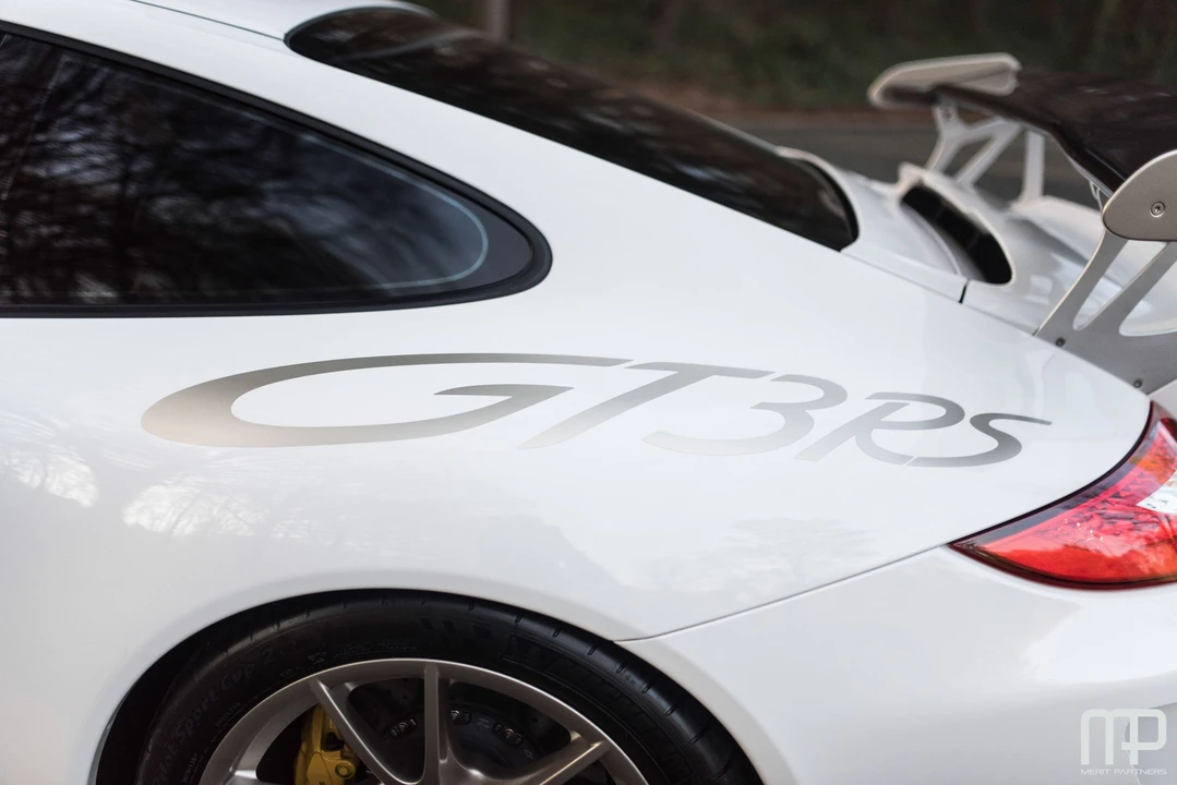 2010 Porsche 997 GT3 RS - Image 8 of 31