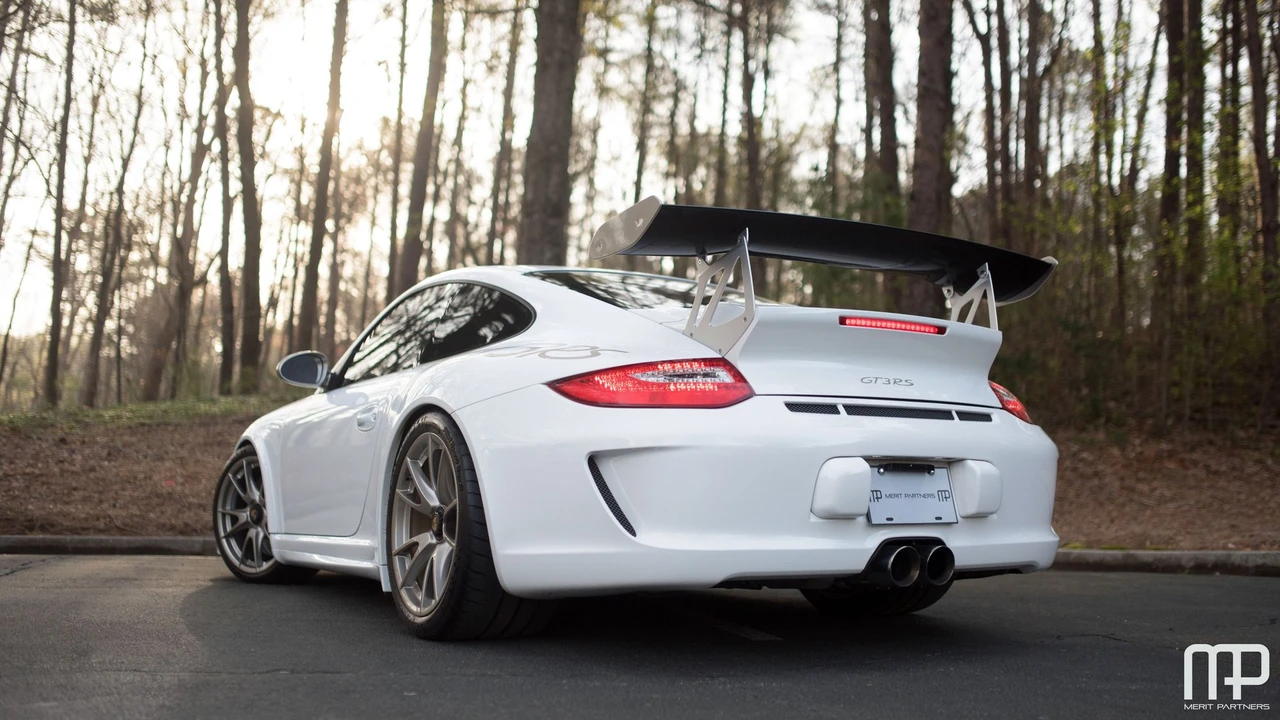 2010 Porsche 997 GT3 RS - Image 9 of 31