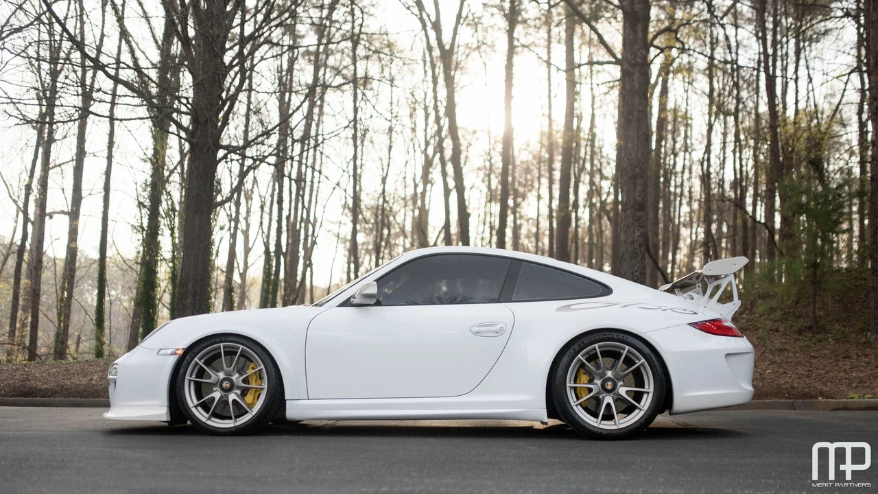 2010 Porsche 997 GT3 RS - Image 10 of 31