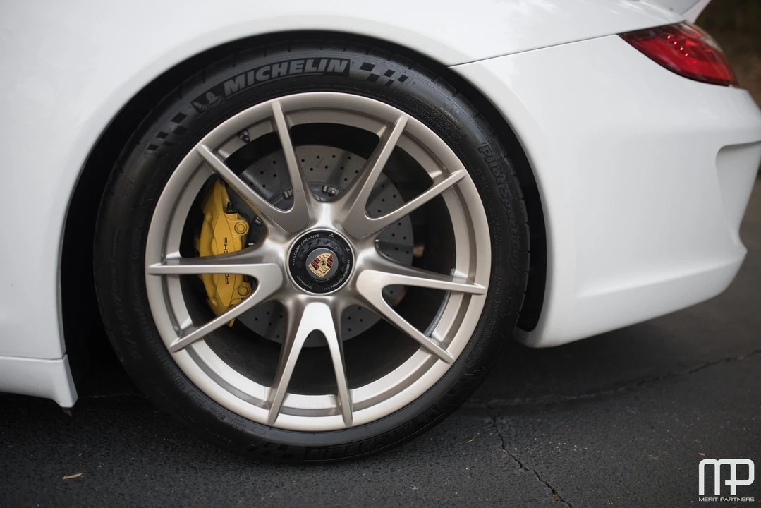 2010 Porsche 997 GT3 RS - Image 13 of 31