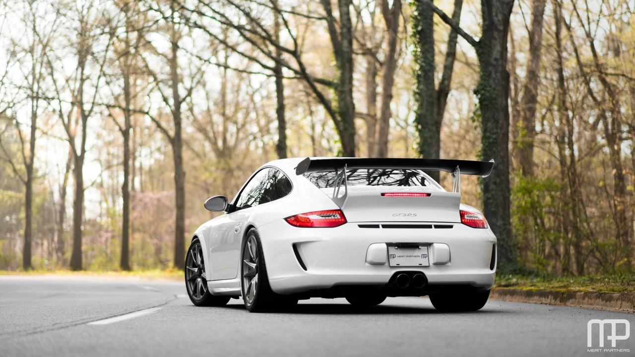 2010 Porsche 997 GT3 RS - Image 16 of 31