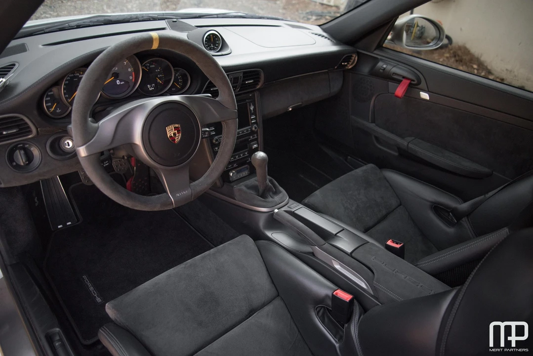 2010 Porsche 997 GT3 RS - Image 23 of 31