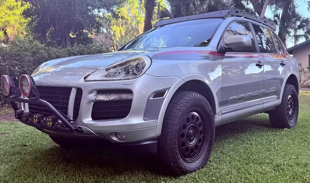 2010 Porsche Cayenne GTS