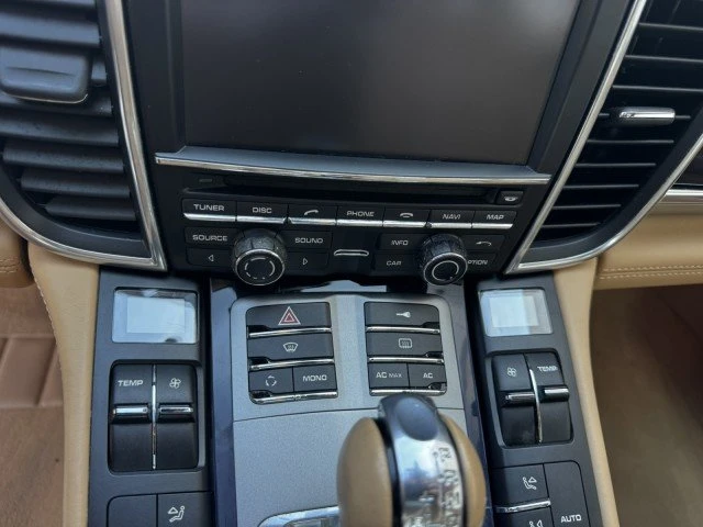 2010 Porsche Panamera - Image 12 of 20