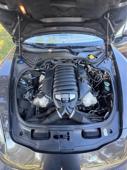 2010 Porsche 970 Panamera 4S - Image 6 of 14