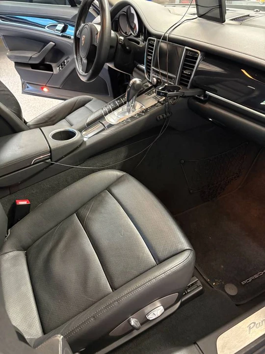 2010 Porsche 970 Panamera 4S - Image 10 of 10