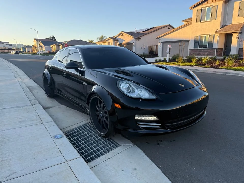 2010 Porsche 970 Panamera 4S - Image 2 of 8