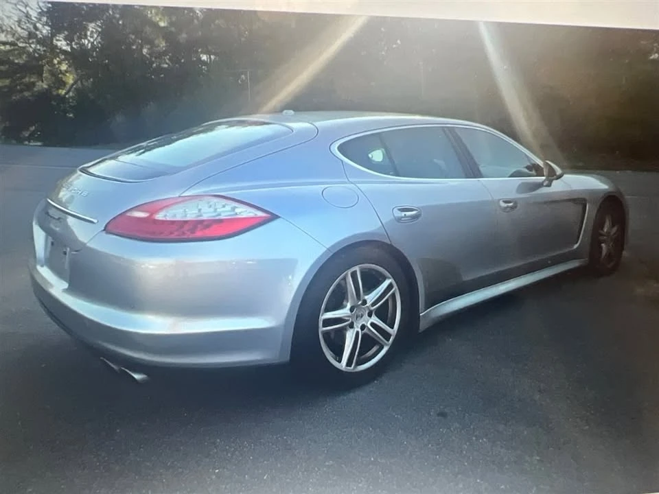 2010 Porsche 970 Panamera 4S - Image 4 of 8