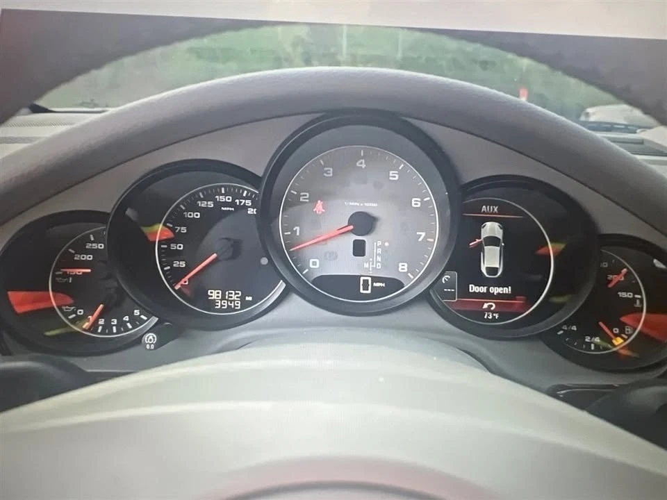 2010 Porsche 970 Panamera 4S - Image 6 of 8
