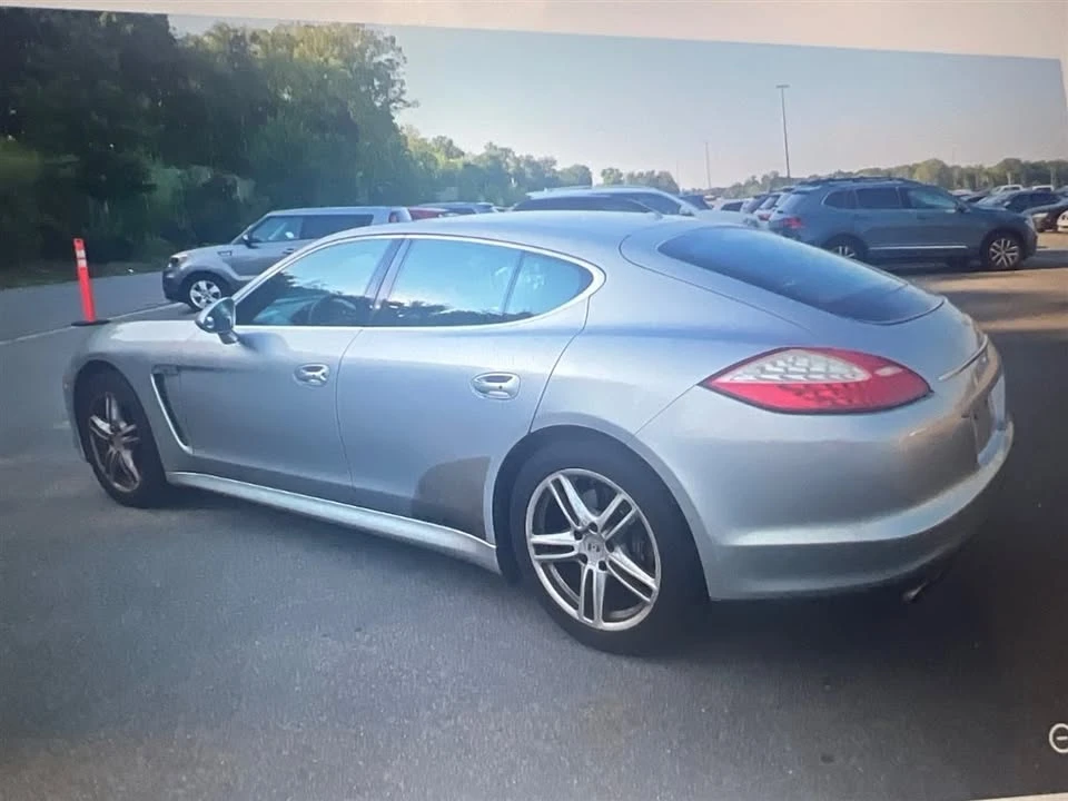 2010 Porsche 970 Panamera 4S - Image 5 of 8