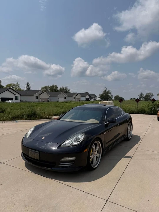 2010 Porsche 970 Panamera 4S - Image 3 of 20