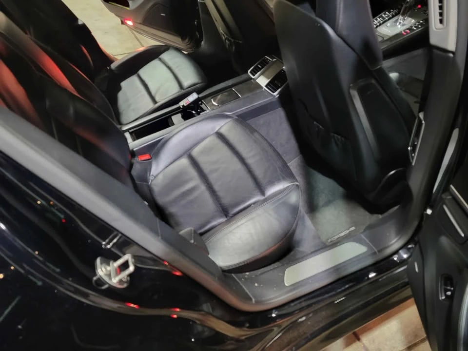 2010 Porsche 970 Panamera 4S - Image 8 of 20