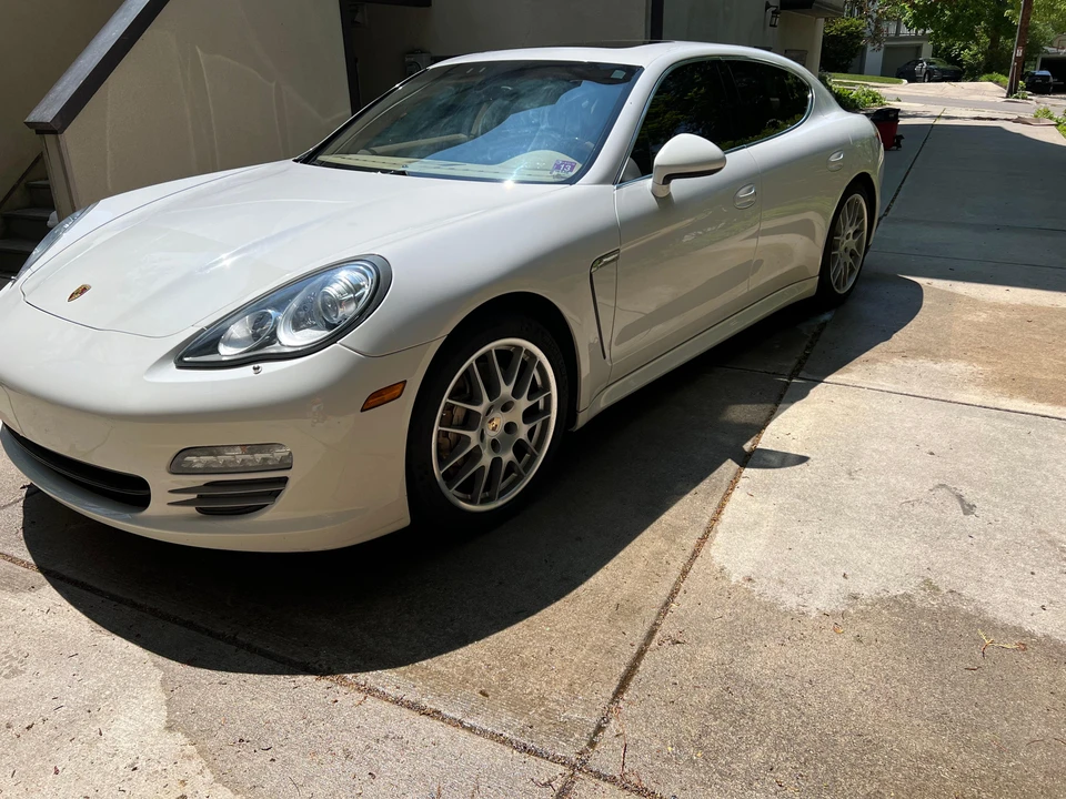 2010 Porsche 970 Panamera 4S - Image 13 of 31
