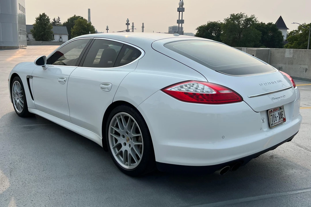 2010 Porsche 970 Panamera 4S - Image 4 of 31