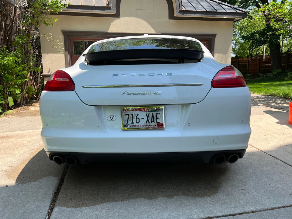 2010 Porsche 970 Panamera 4S - Image 17 of 31