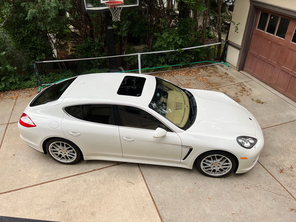 2010 Porsche 970 Panamera 4S - Image 29 of 31
