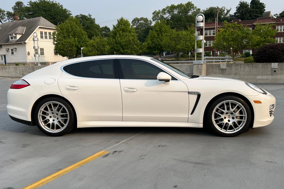 2010 Porsche 970 Panamera 4S - Image 3 of 31