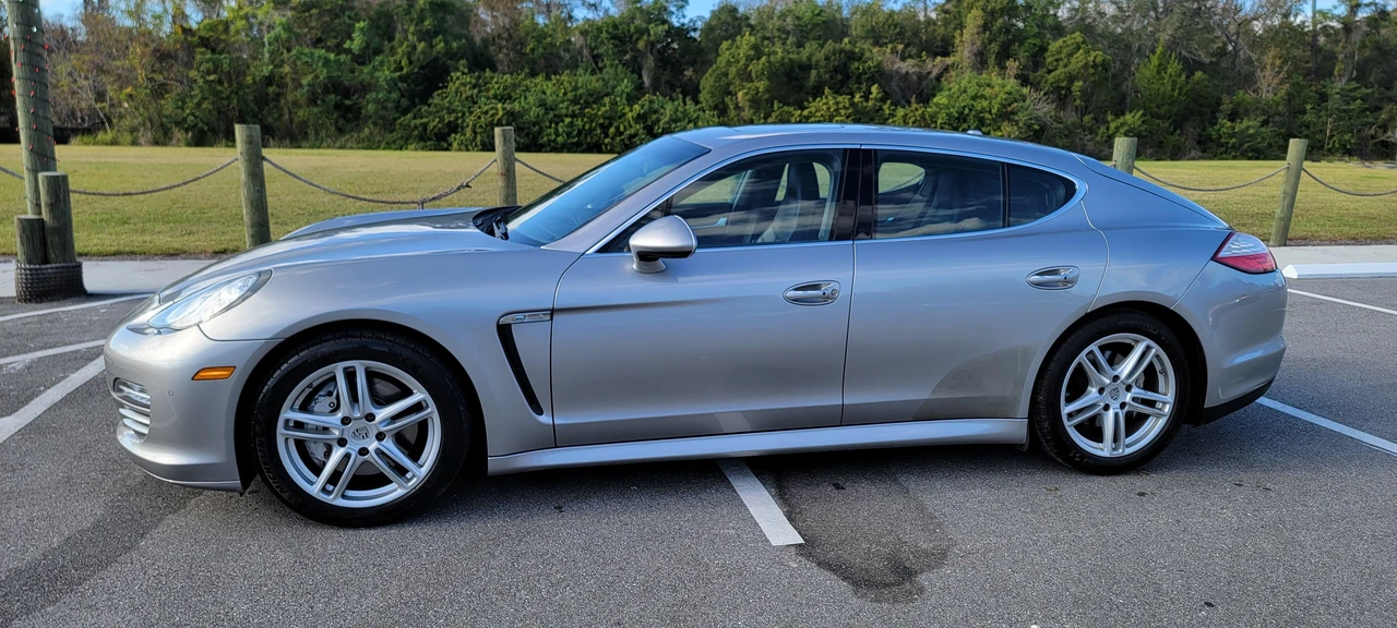 2010 Porsche 970 Panamera S - Image 9 of 31