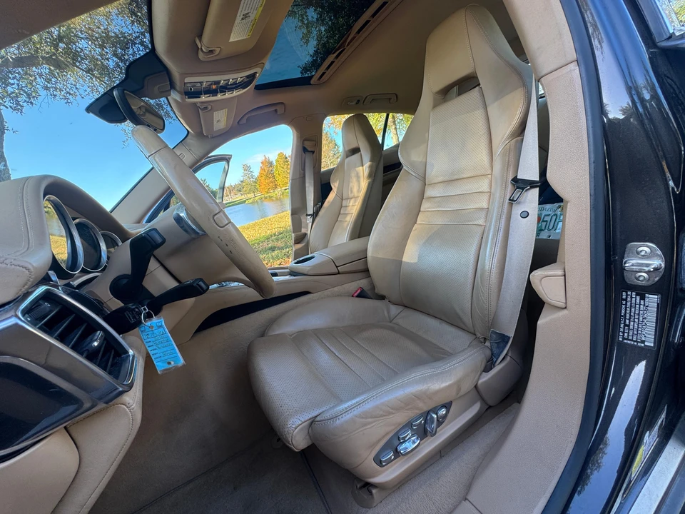 2010 Porsche 970 Panamera 4S - Image 24 of 31