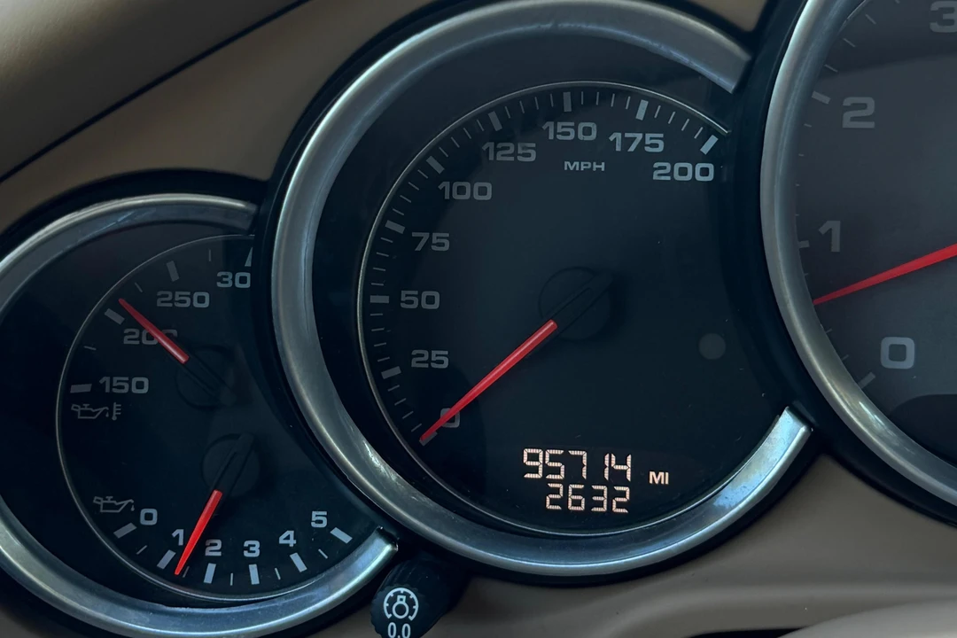 2010 Porsche 970 Panamera 4S - Image 21 of 31