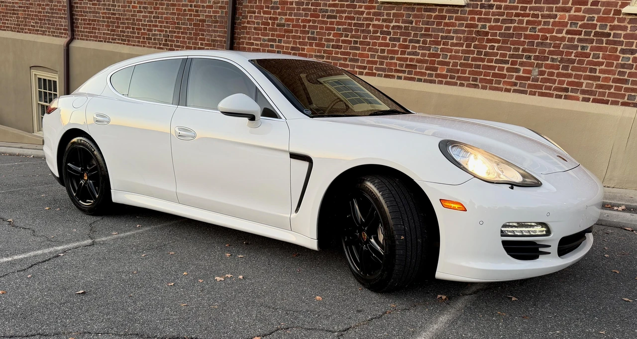 2010 Porsche 970 Panamera 4S - Image 12 of 31