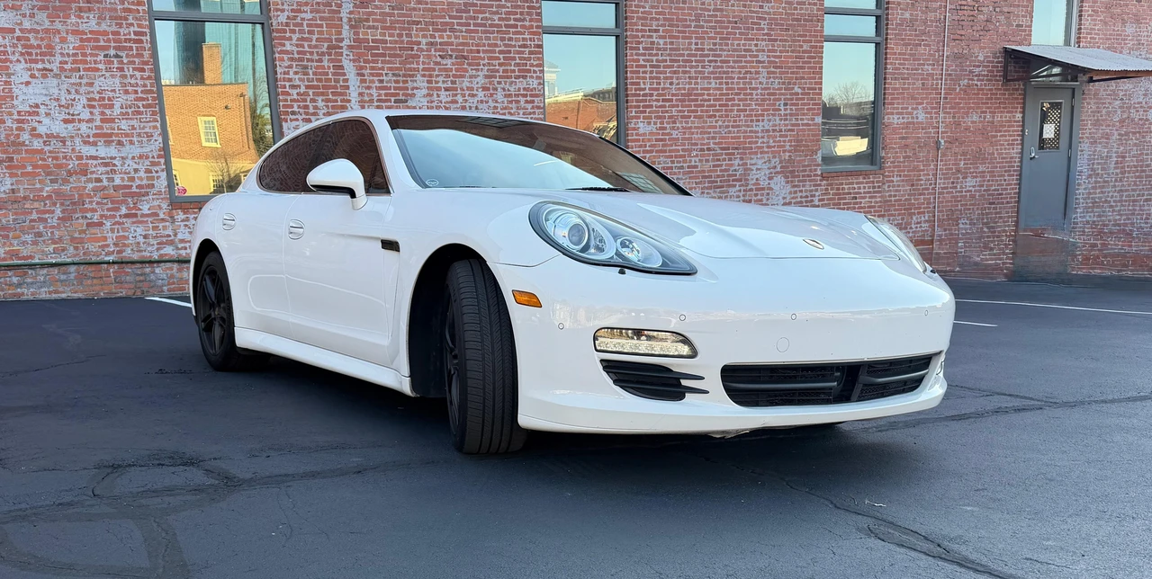 2010 Porsche 970 Panamera 4S - Image 13 of 31