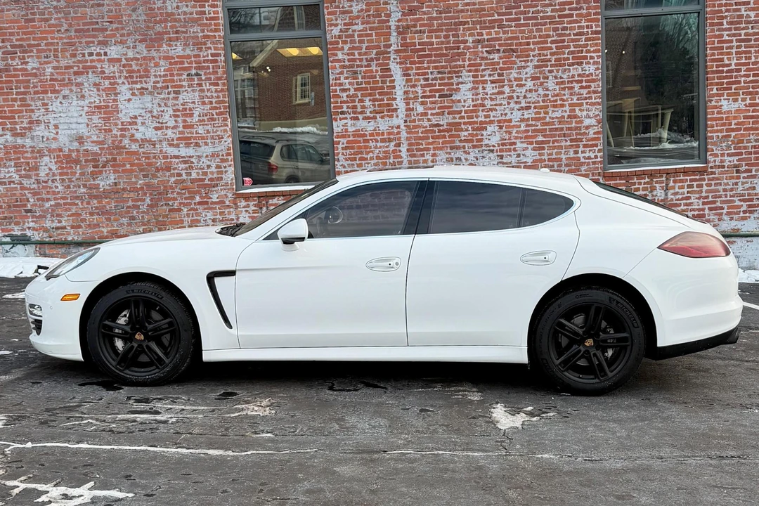 2010 Porsche 970 Panamera 4S - Image 3 of 31