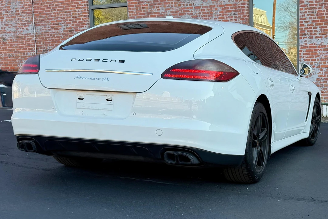 2010 Porsche 970 Panamera 4S - Image 4 of 31