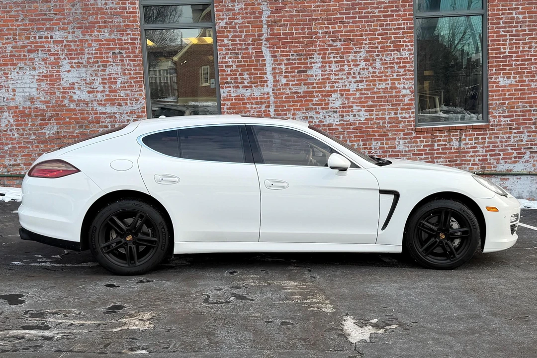 2010 Porsche 970 Panamera 4S - Image 11 of 31
