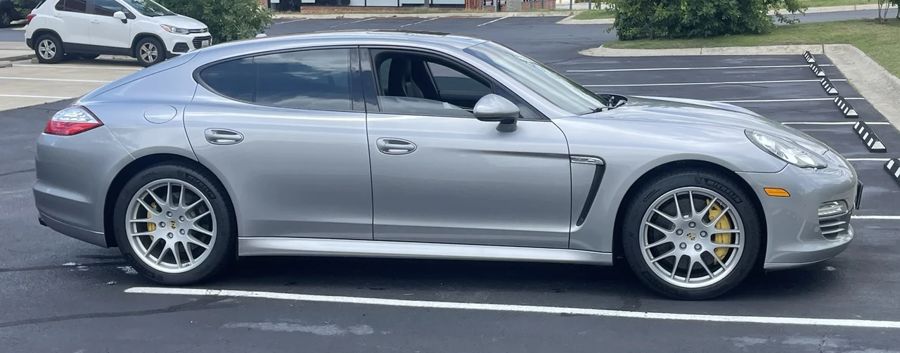 2010 Porsche 970 Panamera 4S - Image 9 of 11