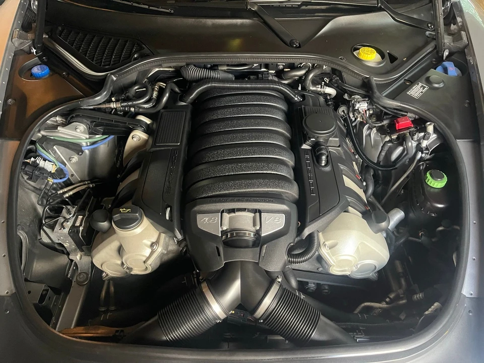 2010 Porsche 970 Panamera 4S - Image 8 of 11
