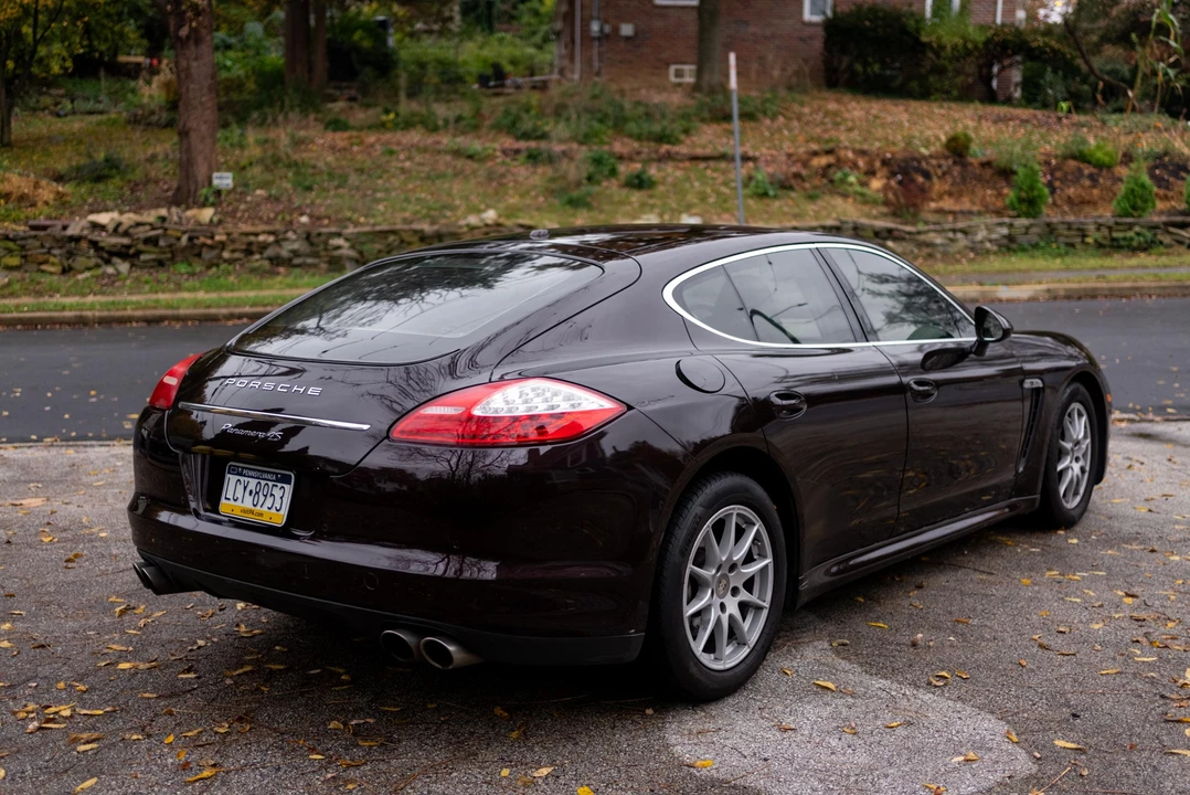 2010 Porsche 970 Panamera 4S - Image 9 of 31
