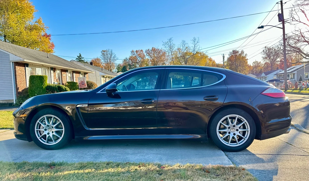 2010 Porsche 970 Panamera 4S - Image 8 of 31