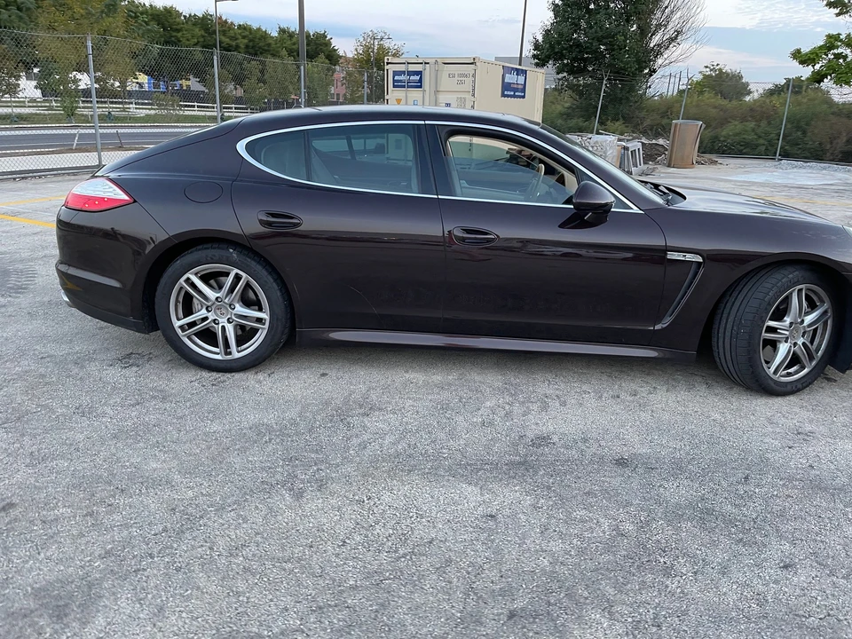 2010 Porsche 970 Panamera 4S - Image 8 of 12