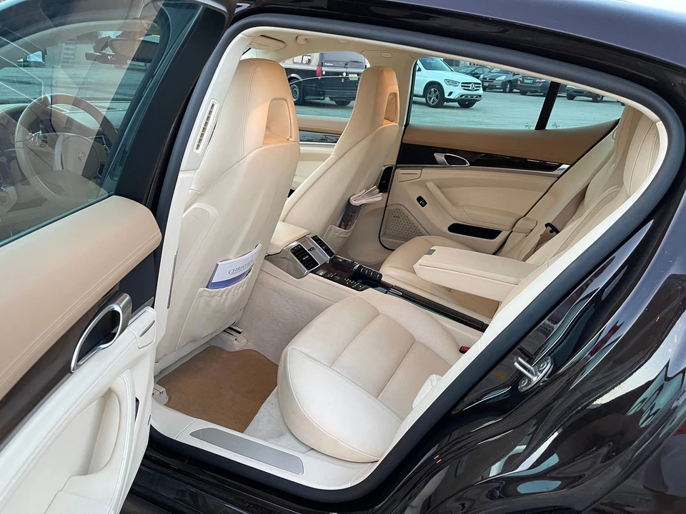 2010 Porsche 970 Panamera 4S - Image 4 of 12