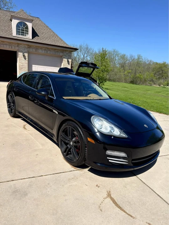 2010 Porsche Cayman - Image 2 of 10
