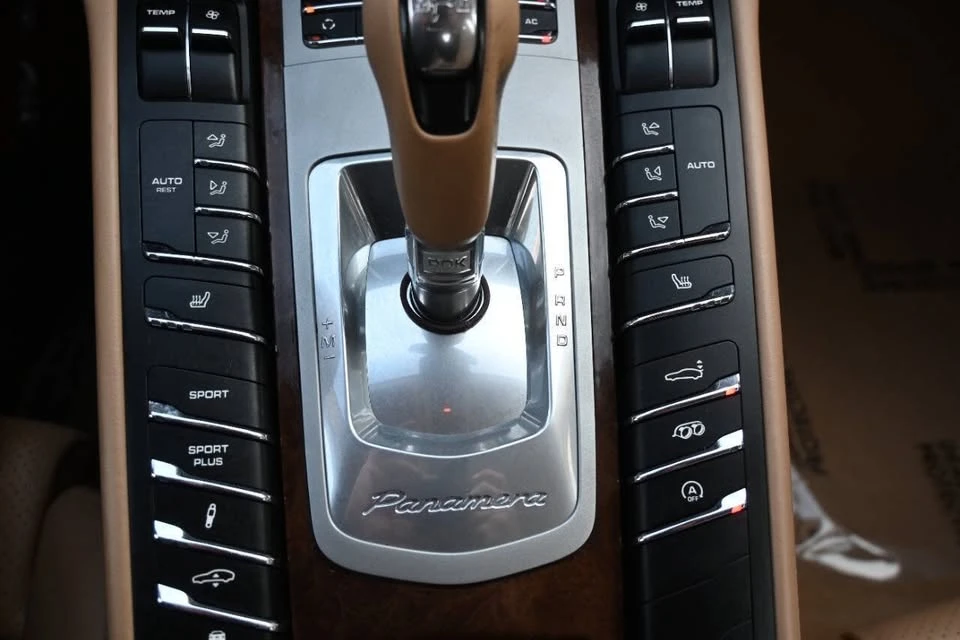 2010 Porsche 970 Panamera - Image 17 of 20