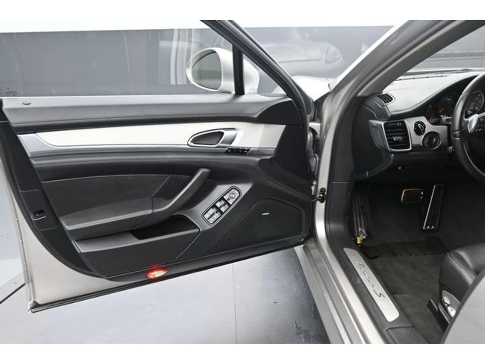 2010 Porsche 970 Panamera - Image 16 of 20