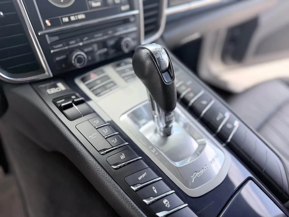 2010 Porsche 970 Panamera S - Image 13 of 20