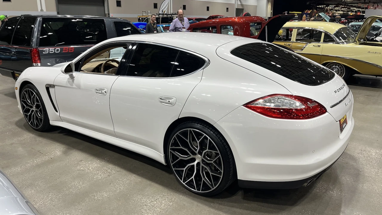 2010 Porsche 970 Panamera S - Image 3 of 3