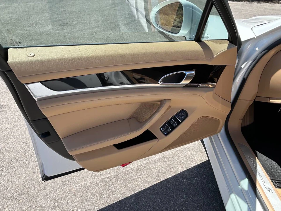2010 Porsche 970 Panamera S - Image 17 of 23